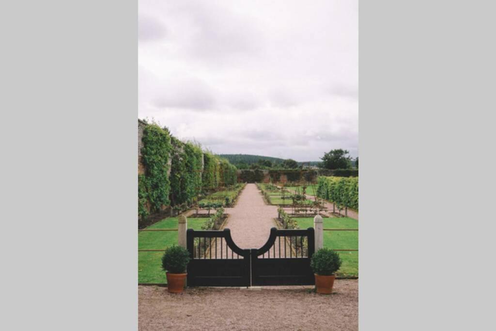 Garden Cottage, Fochabers Exterior foto